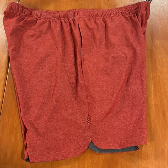 Rhone Guru Shorts New with Tags - Picture 5 of 5
